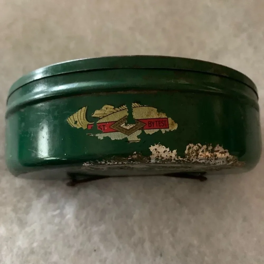 Vintage Horrocks Ibbotson Green Metal Bait Box